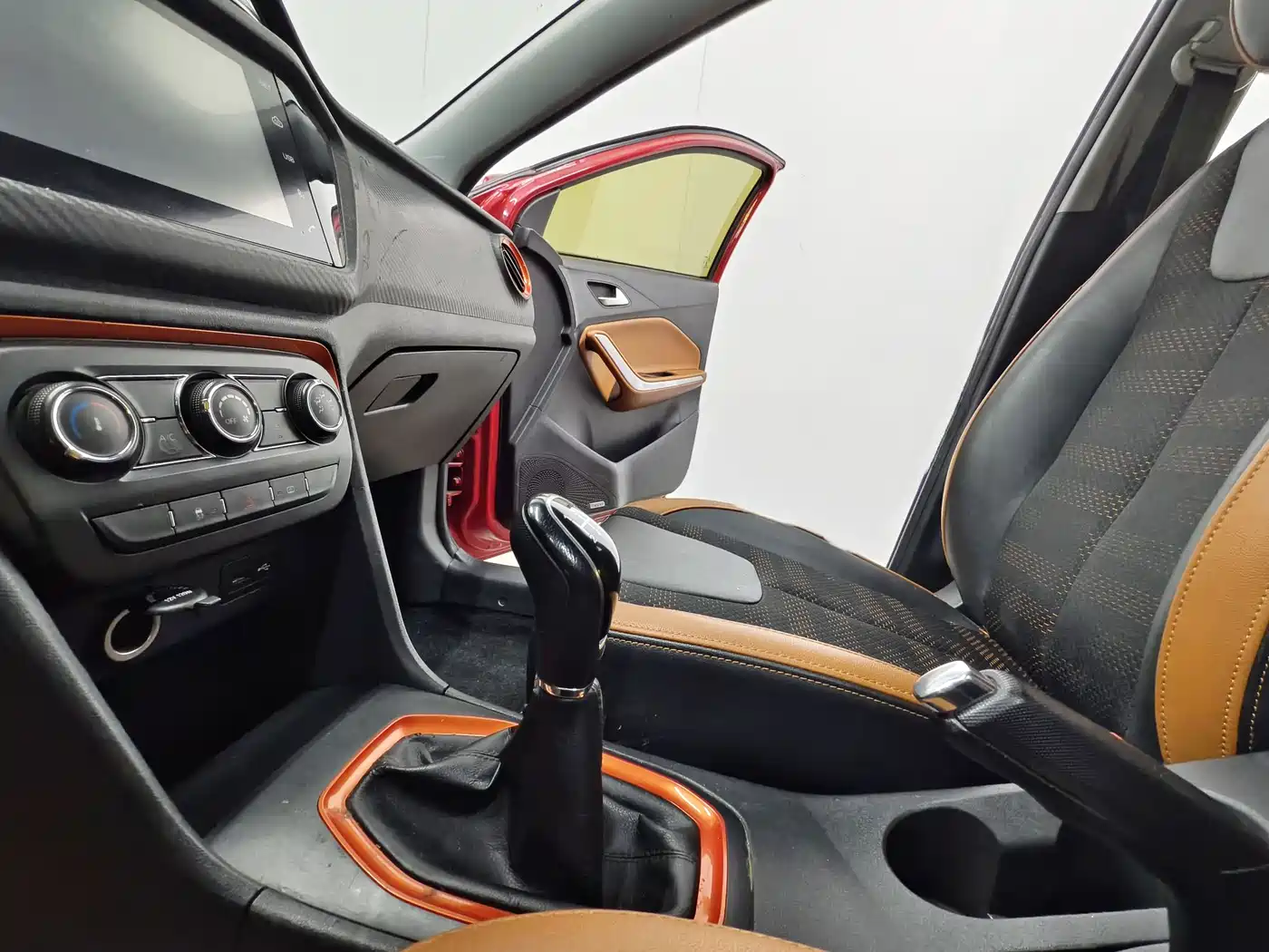 Фото 11 - Chery Tiggo 3x