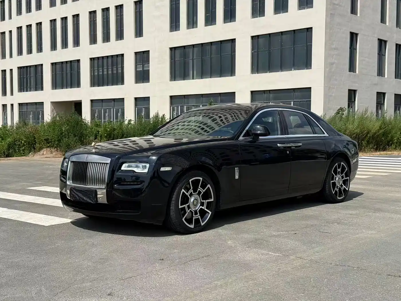 Фото 2 - Rolls-Royce Ghost