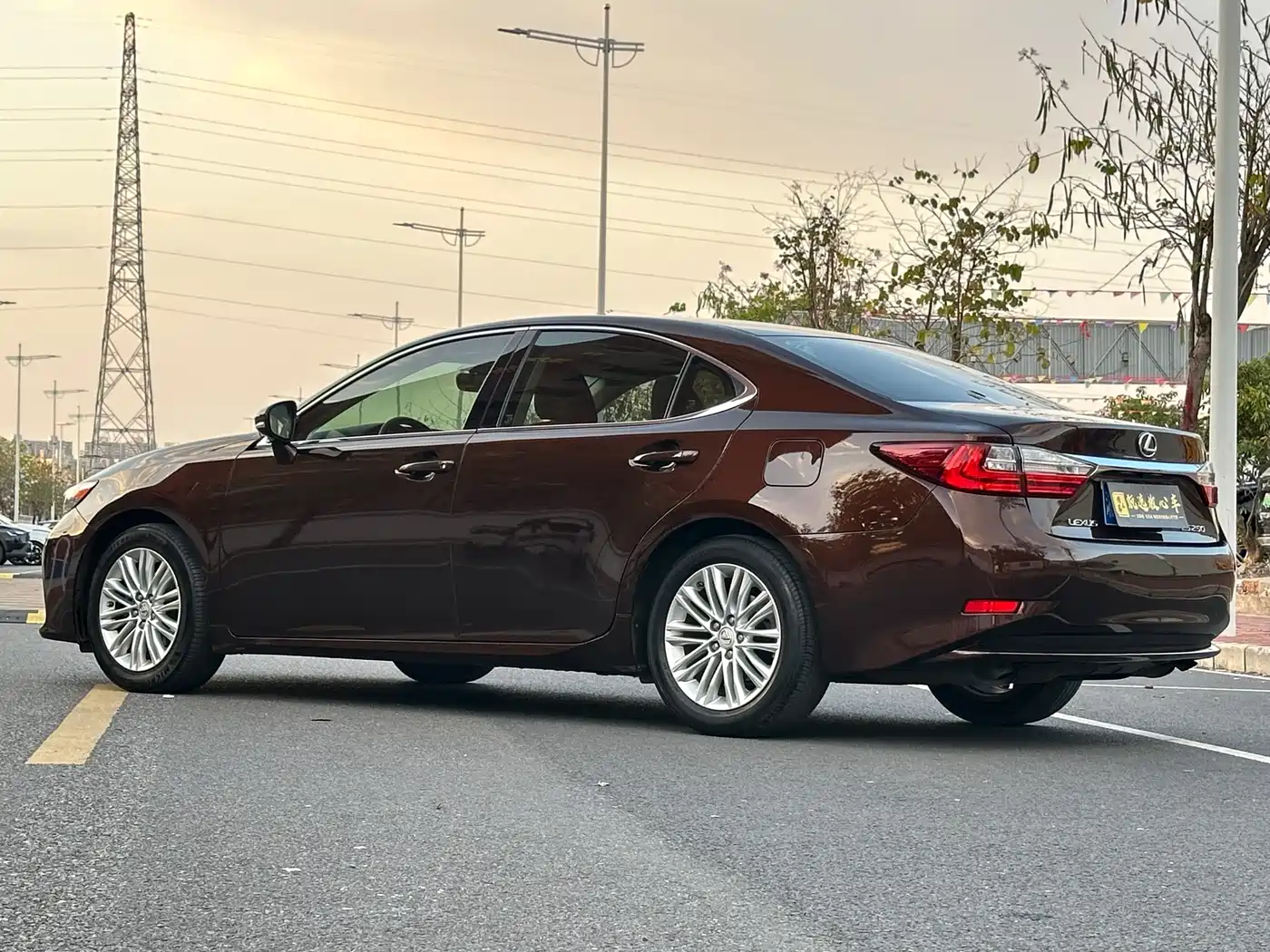 Lexus ES 2015 250 Elegance Edition фото 7