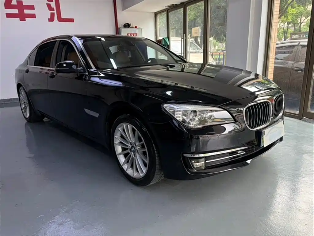 BMW 7 Series 2013 Model 740Li xDrive