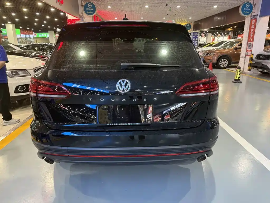 Фото 6 - Volkswagen Touareg
