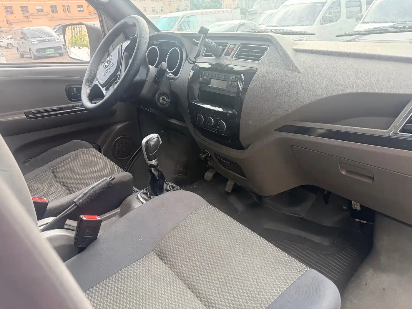 Dongfeng Yufeng Yufeng EM26 2022 2023 Standard Edition 41.472kWh Henan Lithium