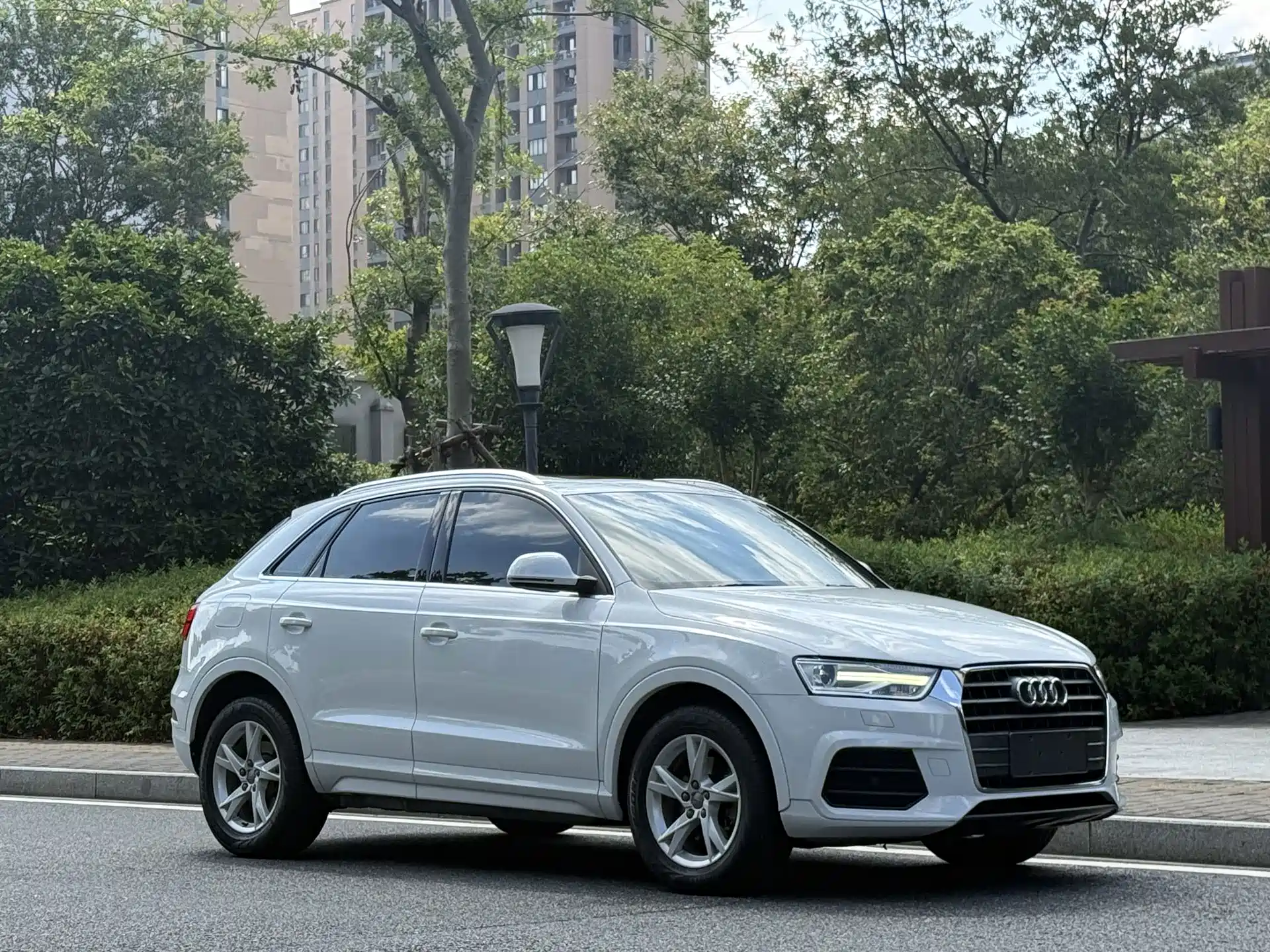 Photo 3 - Audi Q3