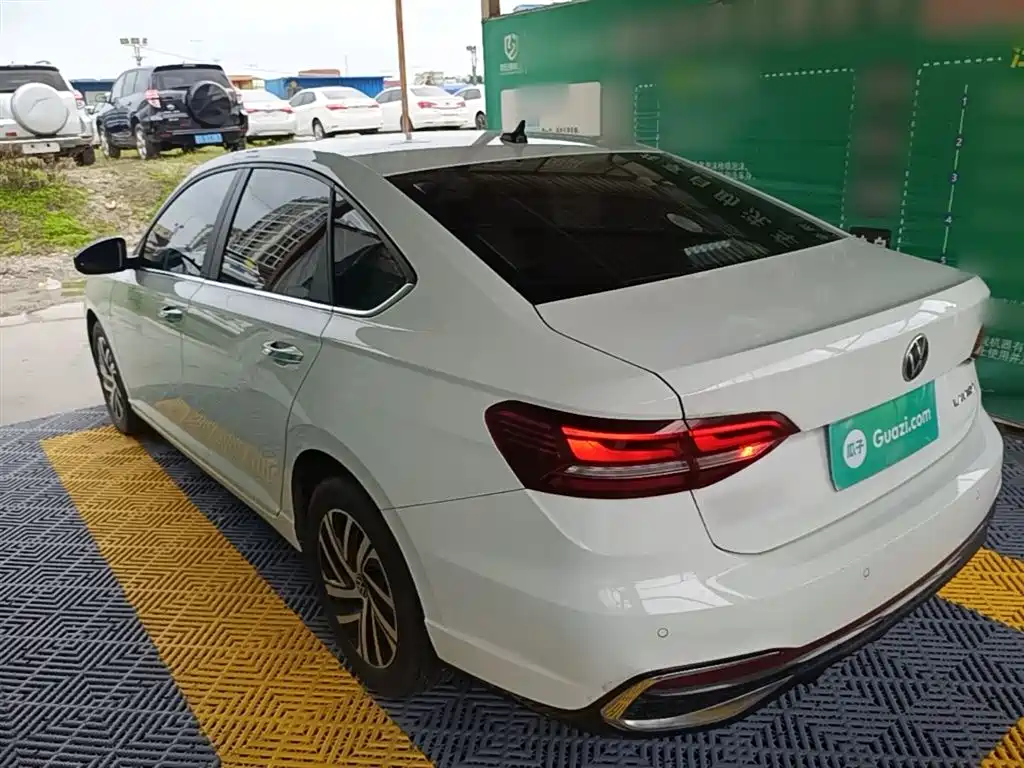Volkswagen Lavida 2024 Model 1.5L Automatic Starlight 5 Million Edition фото 5