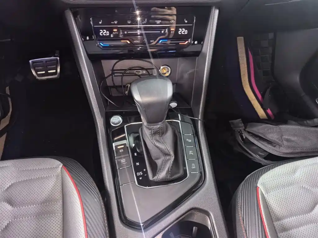 Volkswagen Tiguan L 2022 330TSI Auto 2WD R-Line Premium Edition фото 10