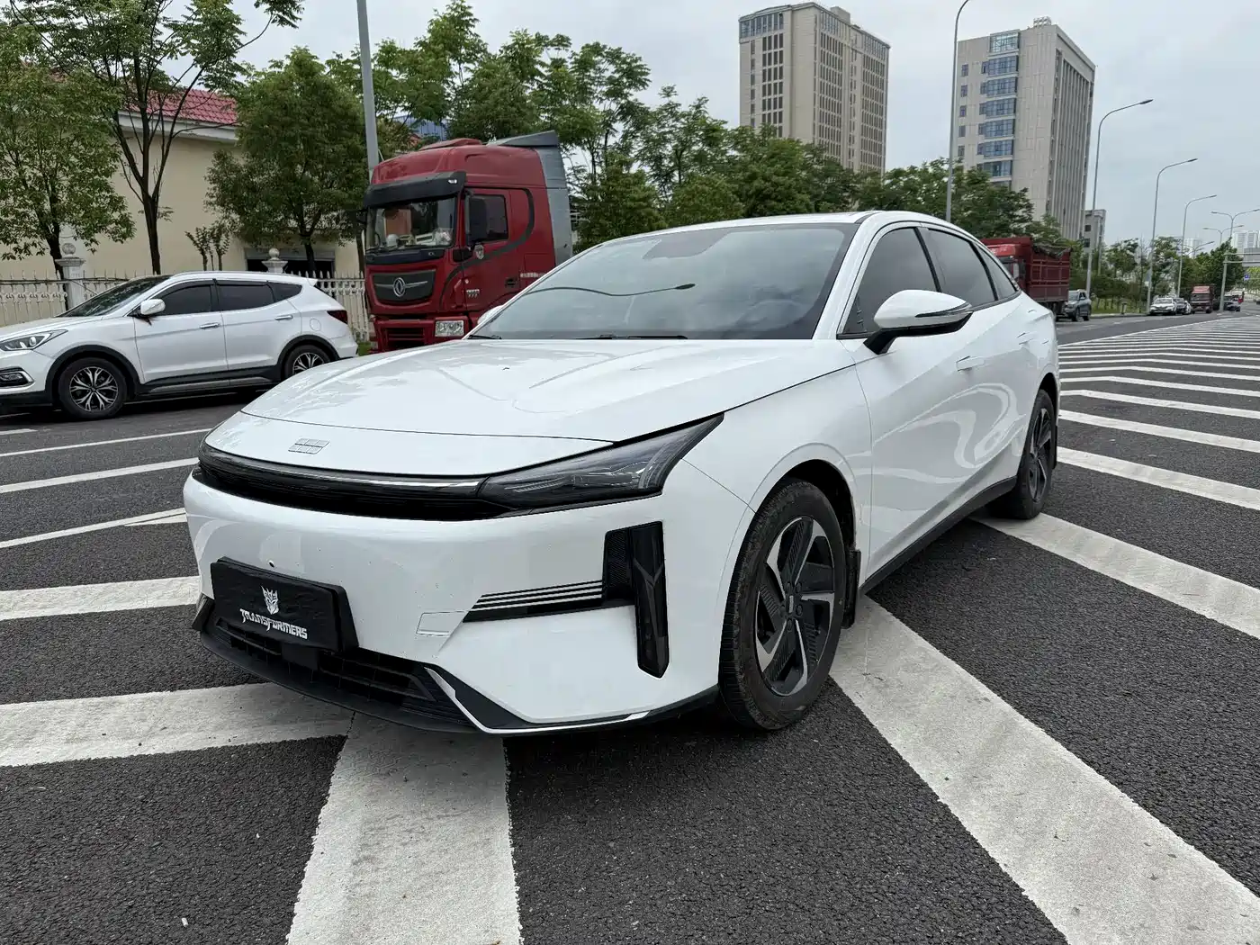 Geely Galaxy Galaxy L6 2024 60km PLUS Soaring Dragon Edition