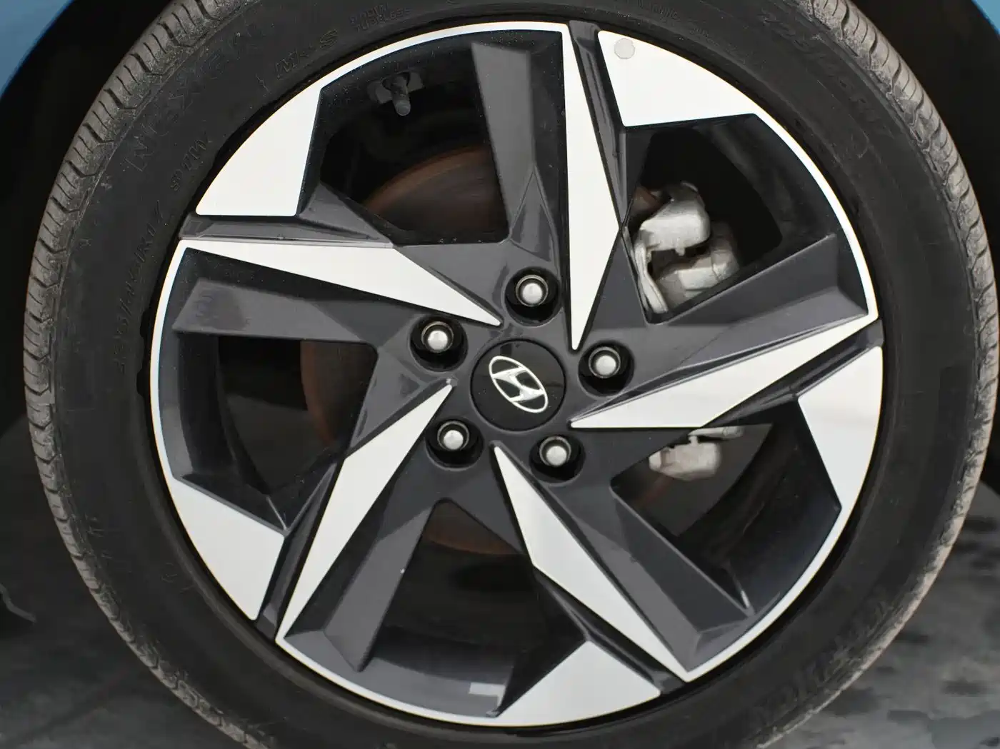 Hyundai Elantra 2022 1.5L CVT GLX Elite Edition фото 32