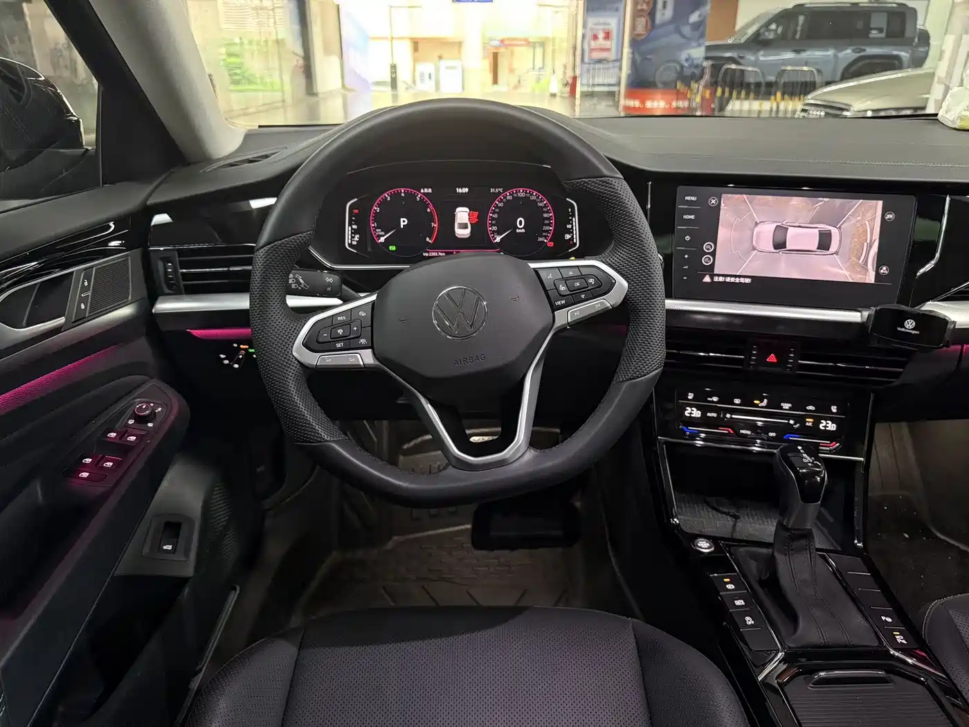 Volkswagen Passat 2025 Outstanding 380TSI Dragon Glory Edition фото 14