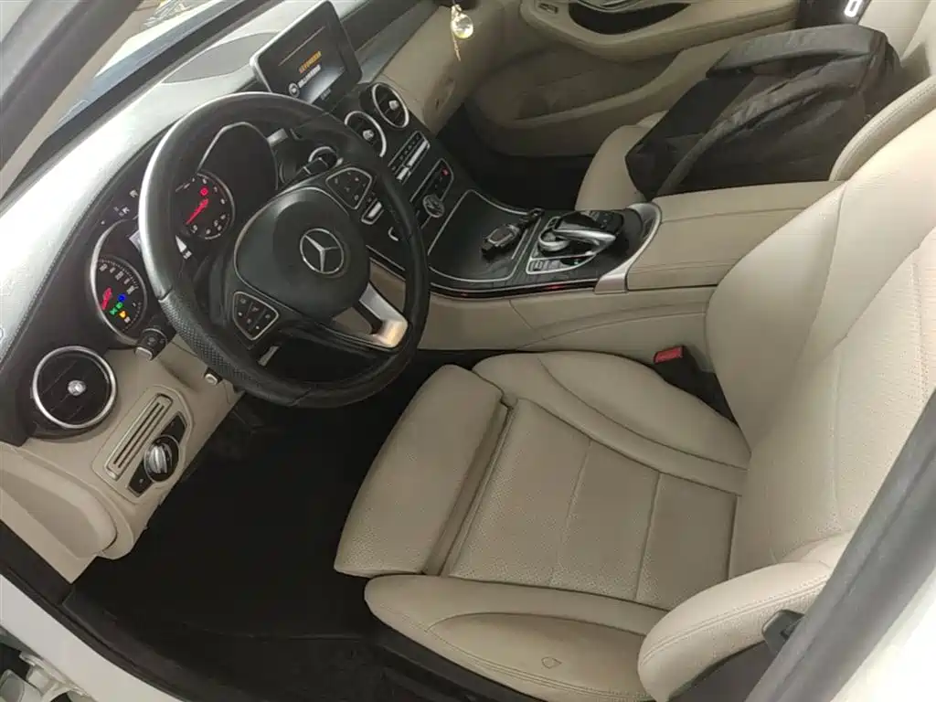 Mercedes-Benz C-Class 2016 C 180 L Sport фото 15