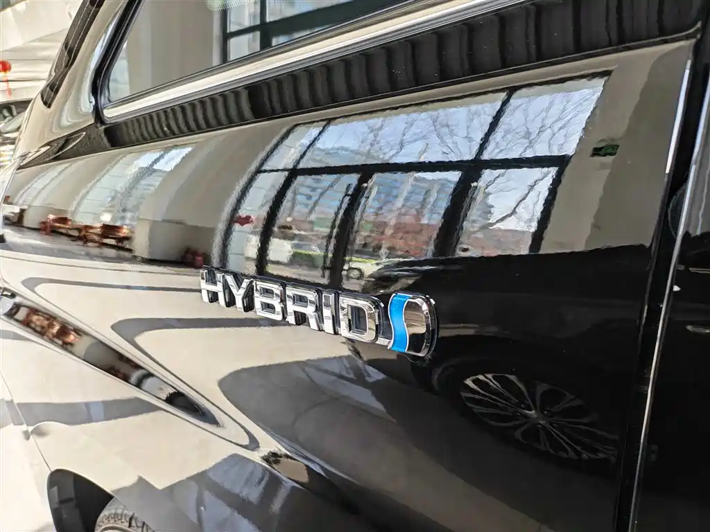 Toyota Vellfire 2021 Crown Hybrid 2.5L HV Premium Edition фото 11