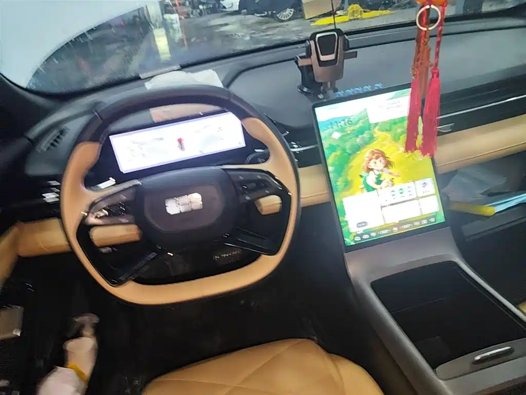 Geely Galaxy Galaxy L6 2024 125km PLUS Soaring Dragon Edition фото 14