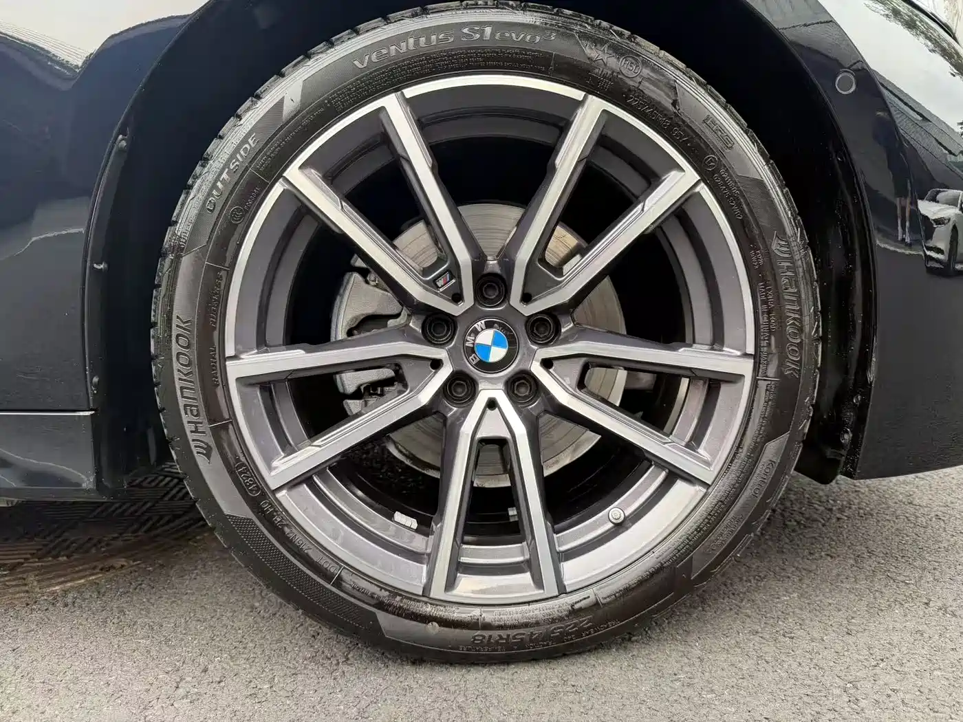 BMW 3 Series 2025 325i M Sport Package фото 14