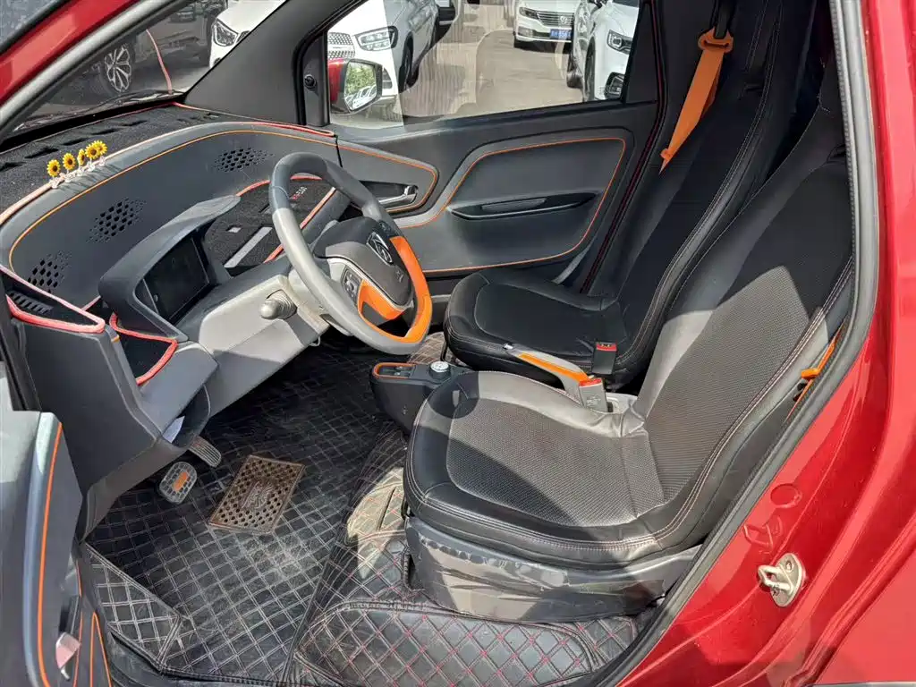 BAOJUN E100