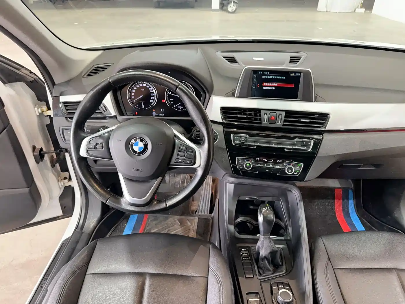 BMW X1 2019 sDrive18Li Fashion Model фото 20