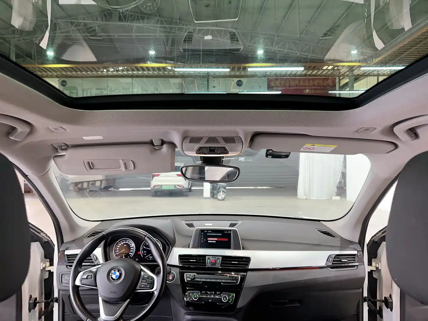BMW X1 2019 sDrive18Li Fashion Model фото 26