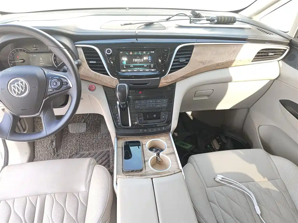 Фото 13 - Buick GL8