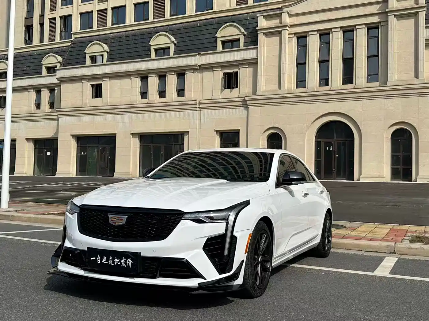 CADILLAC CT4