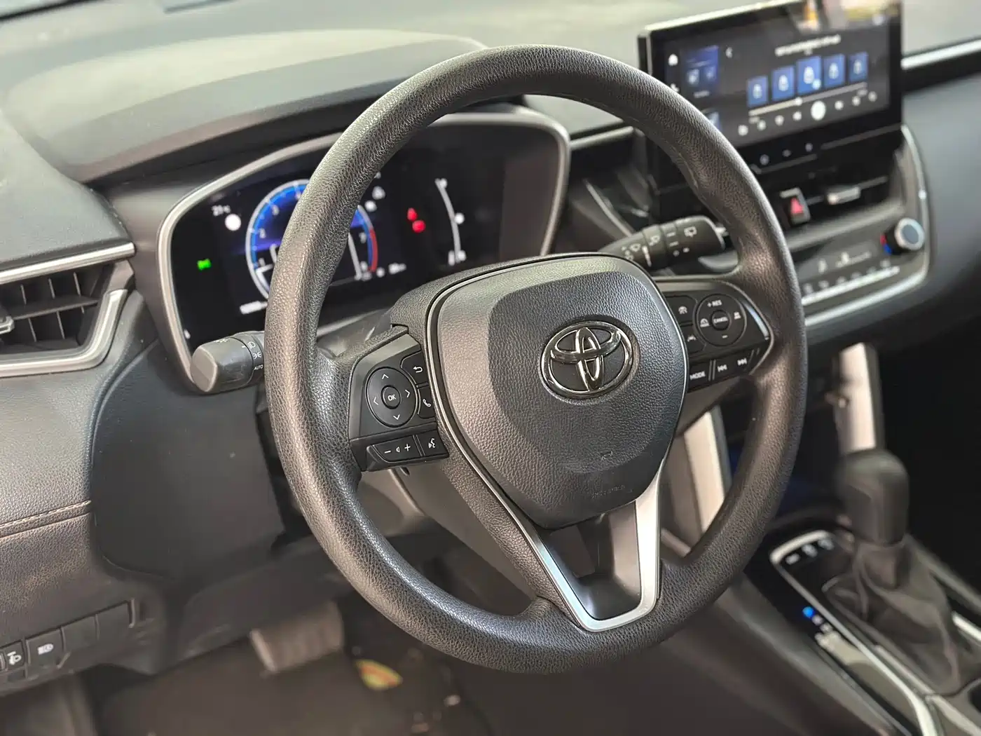 Toyota Frontlander 2023 2.0L CVT Luxury Edition фото 5