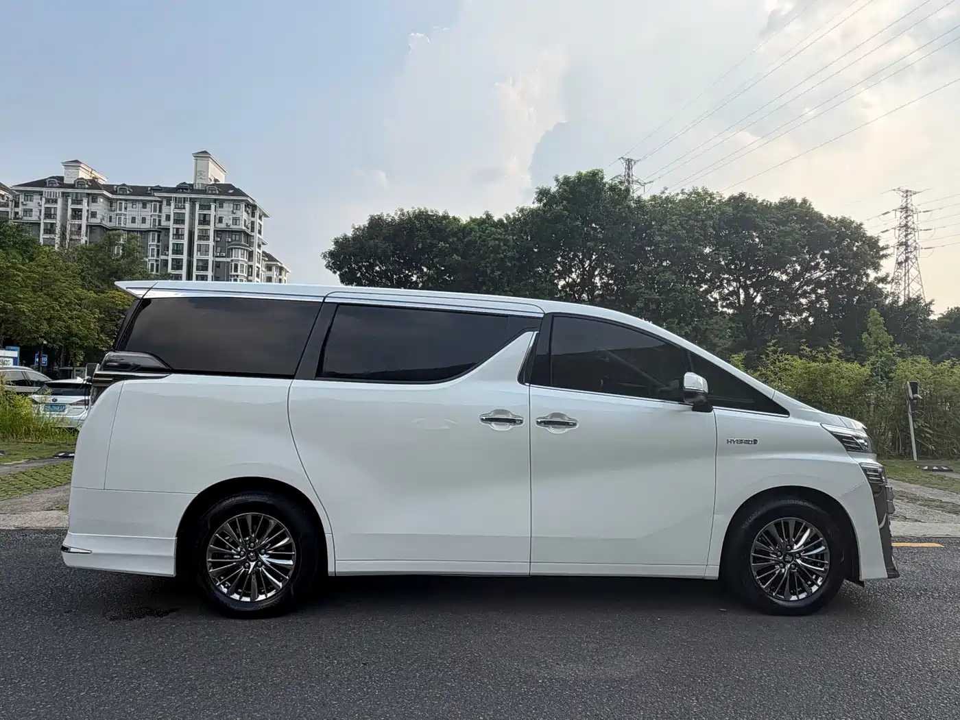 Toyota Vellfire 2021 2021 Crown Hybrid 2.5L HV Luxury Edition