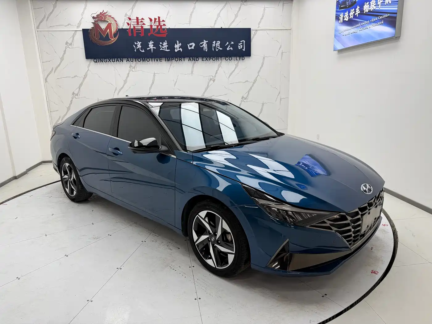 Hyundai Elantra 2021 1.5L CVT TOP Flagship Edition фото 3