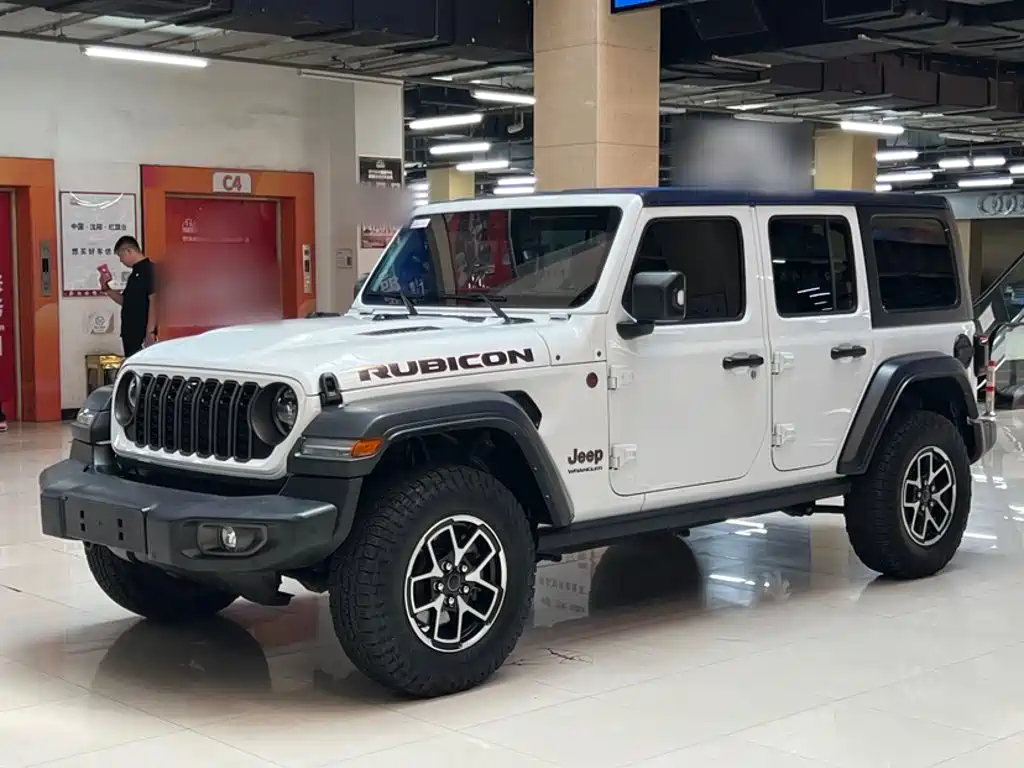Фото 2 - Jeep Wrangler