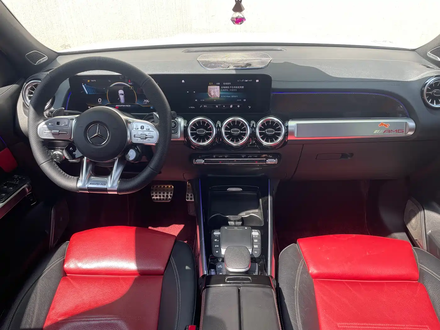 MERCEDES-BENZ GLB AMG