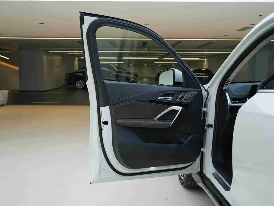 BMW X1 2023 sDrive25Li X Design Package фото 17