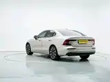 Фото 4 - Volvo S60