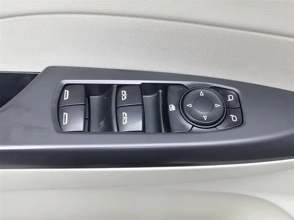 Buick GL8 2018 ES 28T Comfort Type China VI фото 9