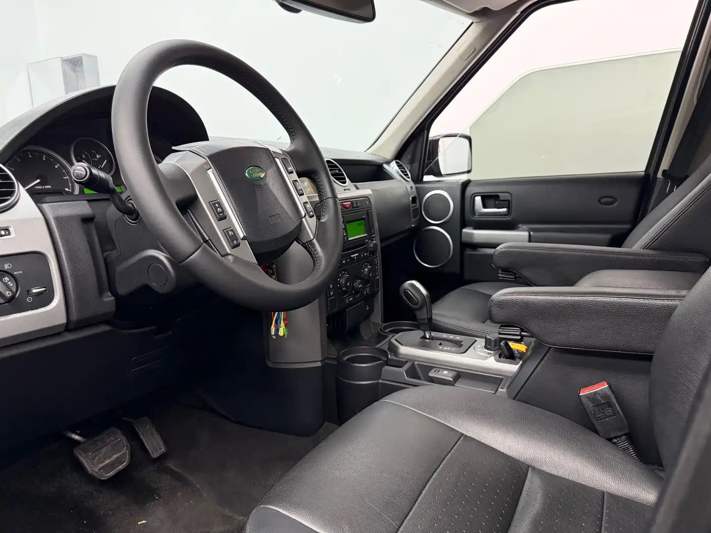 Land Rover Discovery 2005 Model 4.4 V8 HSE фото 7