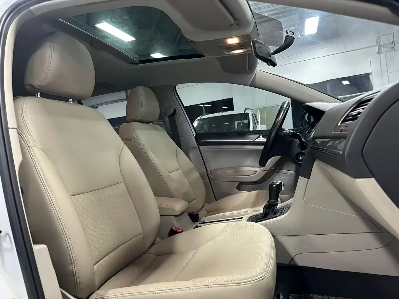 Volkswagen Golf 2014 1.4TSI Automatic Comfort фото 5