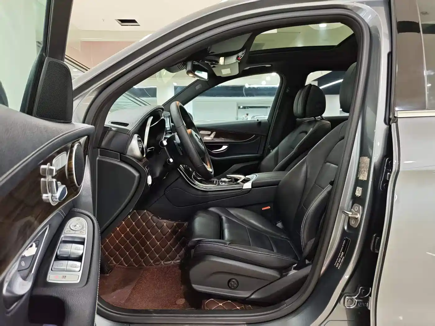 Mercedes-Benz GLC 2016 GLC 260 4MATIC Luxury фото 6