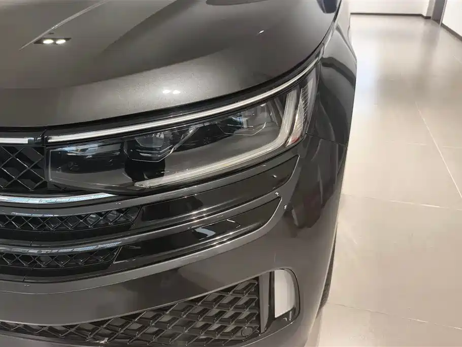 Volkswagen Talagon 2023 380TSI 4WD R-Line Touring Edition фото 5