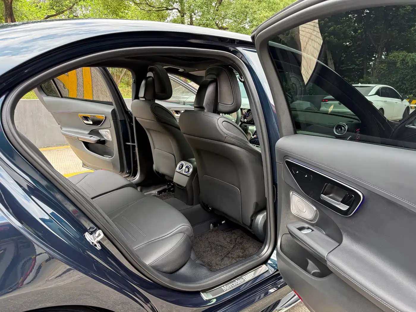 Mercedes-Benz C-Class 2025 Facelift C 260 L Sport Edition фото 11