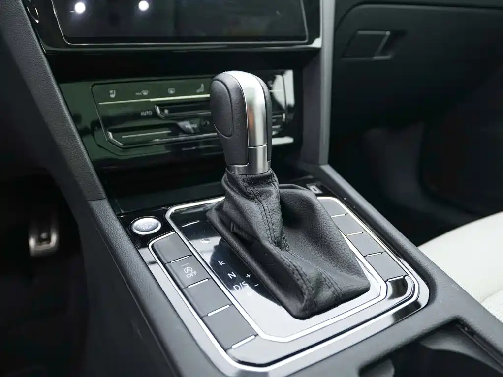 Volkswagen Magotan 2025 2025 Facelift Public Edition 330TSI DSG Luxury