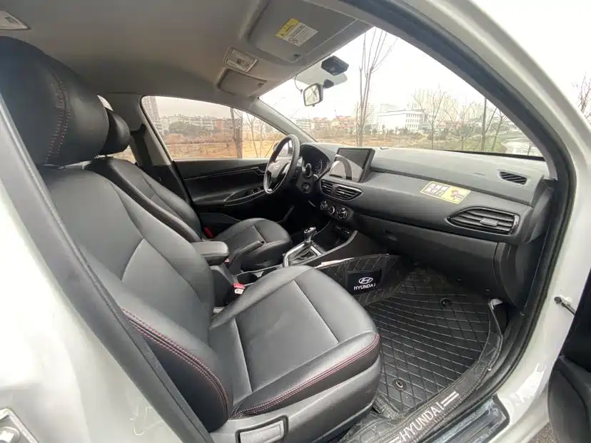 Hyundai Elantra 2020 1.6L Auto GL Pleasing Edition фото 11