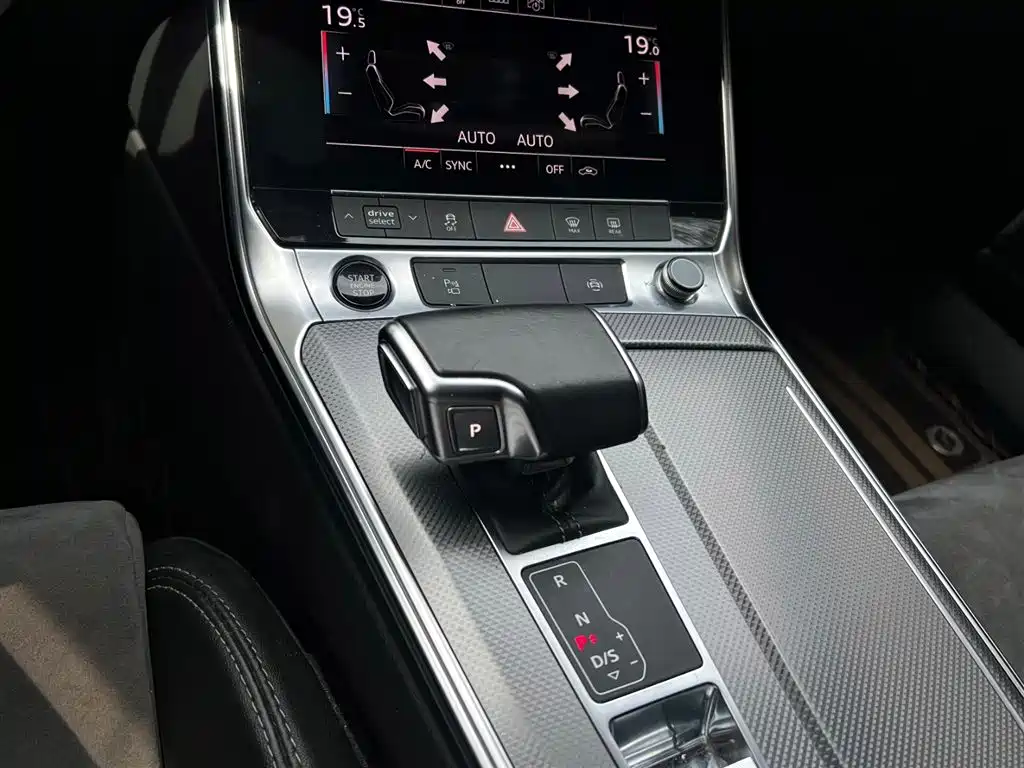 Audi A6L 2022 40 TFSI Luxury Dynamic фото 8
