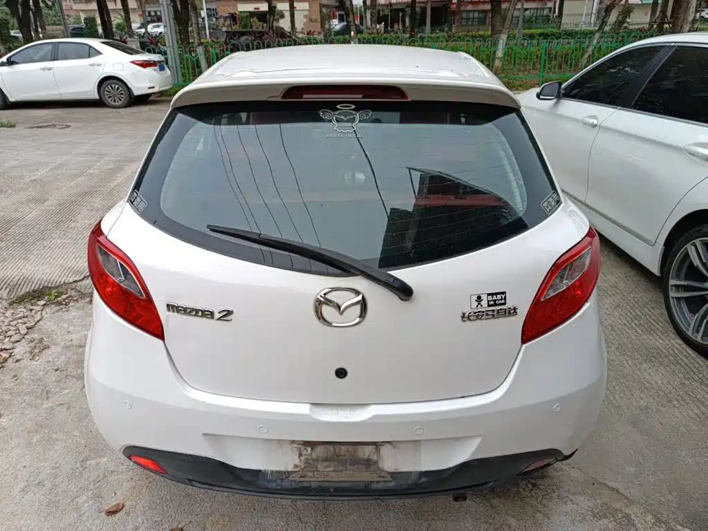 Mazda 2 2014 2012 Hatchback Dynamic 1.5L Automatic Value Edition