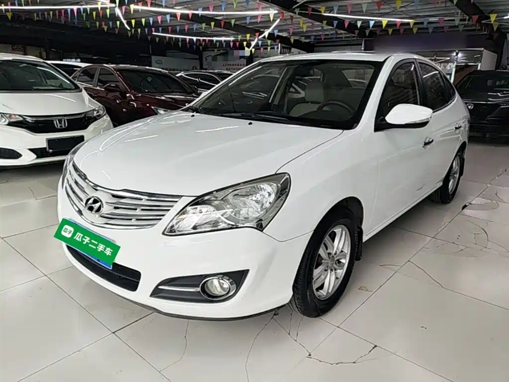 Hyundai Elantra 2011 1.6L Manual Luxury фото 2