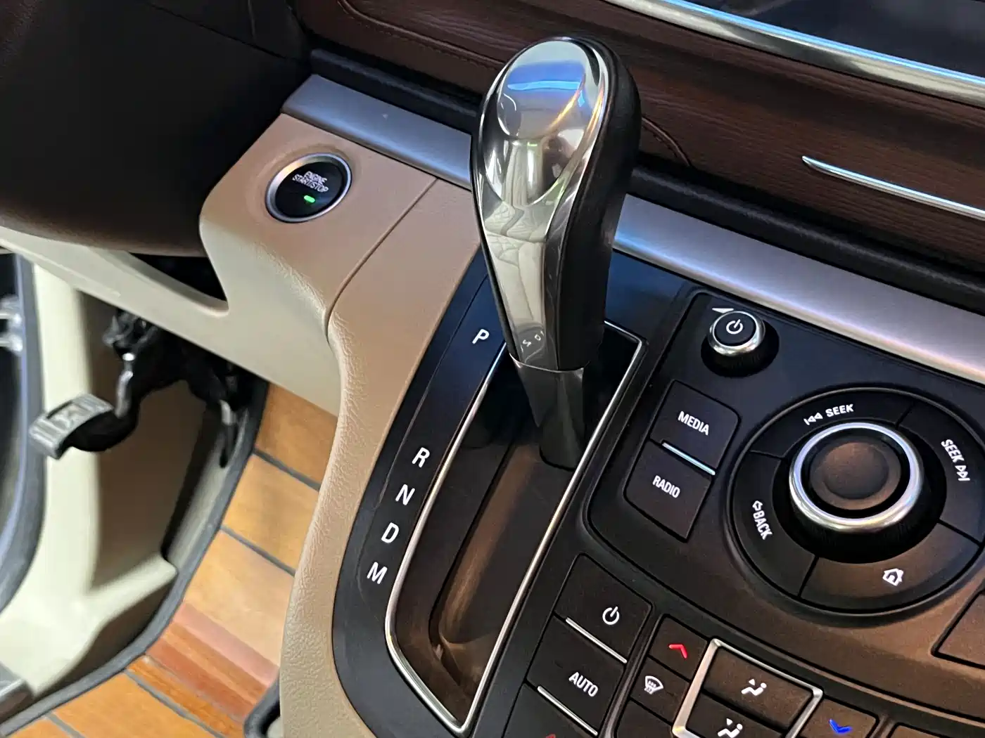Buick GL8 2018 28T Comfort China VI фото 25