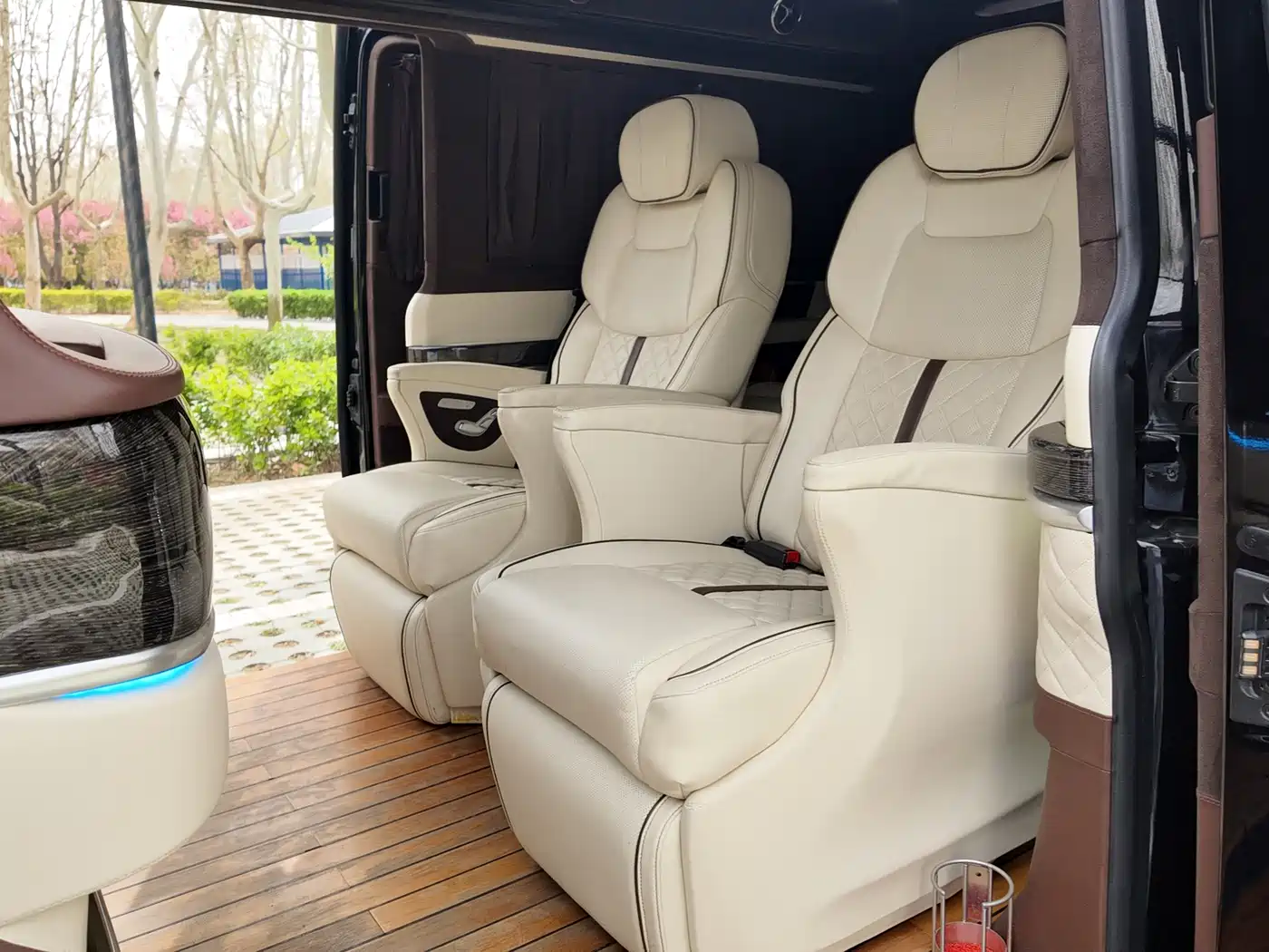 Volkswagen Caravelle 2018 2.0TSI 4WD Luxury Edition 7-Seater фото 9