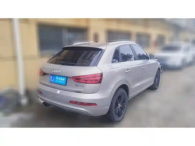Audi Q3 2015 35 TFSI quattro Technology — фото 2