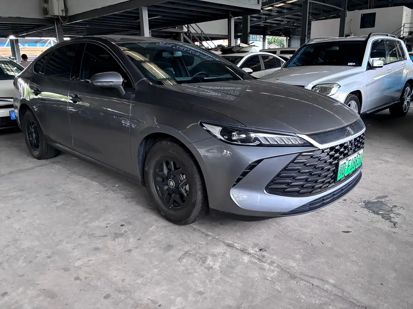 BYD Qin PLUS 2025 DM-i Smart Drive 55KM Leader фото 3