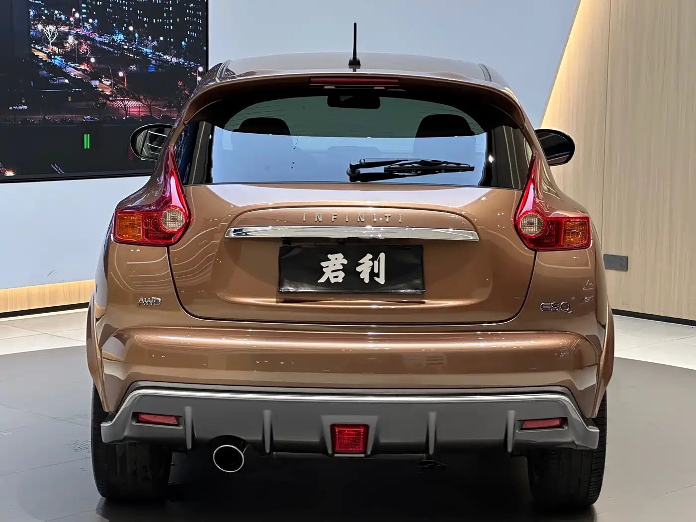 Infiniti ESQ 2014 1.6T Dynamic Edition фото 3