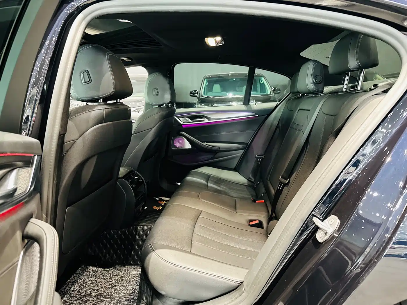BMW 5 Series (Import) 2021 530i M Sport Package фото 5