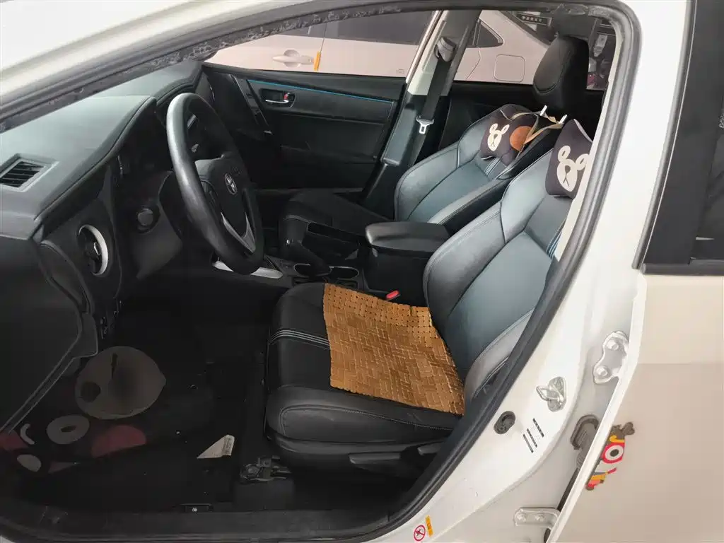Toyota Levin 2018 185T CVT Premium Edition China V фото 15