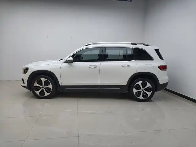Mercedes-Benz GLB 2022 Model GLB 200 Fashion Edition фото 3
