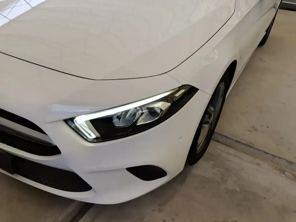Mercedes-Benz A-Class (Import) 2020 2019 A 200 Dynamic Version
