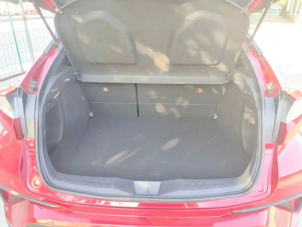 Toyota C-HR 2019 2018 2.0L Leading Sunroof Edition China VI