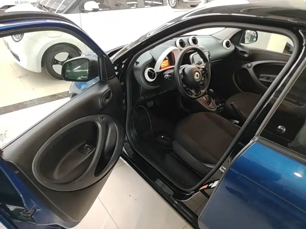 smart forfour 2019 2018 1.0L 52kW Agile Edition